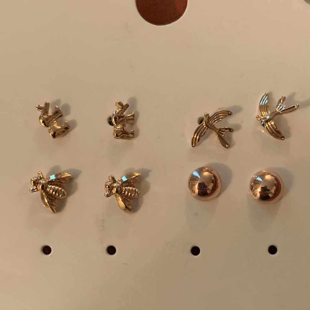 ⭐️ 5 for $15 ⭐️ Set of Earrings